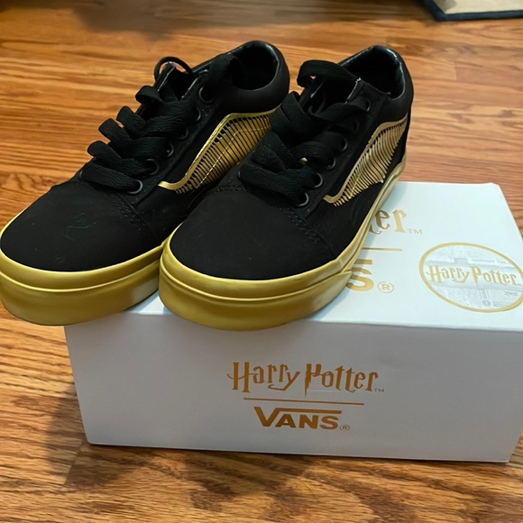 Harry Potter Vans - Picture 1 of 5